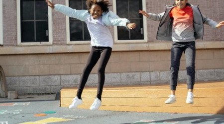 Illustrasjonsbilde av lekende barn