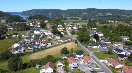 Dronefoto fra Hamran-området i Lyngdal