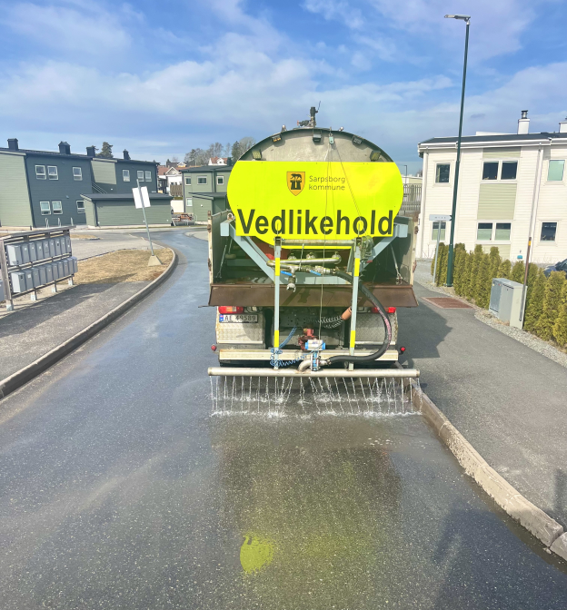 Vannbil til vårrengjøring