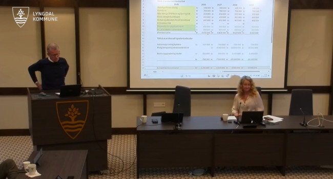 Fra budsjettmøtet i formannskapet 27. november, Bernt Mushom på talerstolen