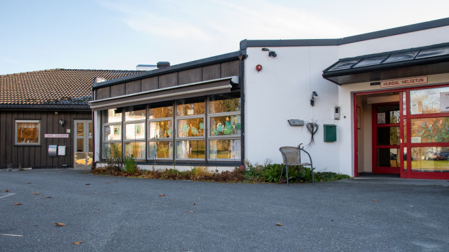 Fasadebilde av Hurdal helsetun