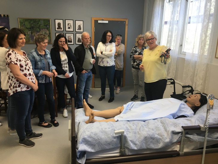IMG_4623 Kommuneledere på besøk Byremo vgs.JPG