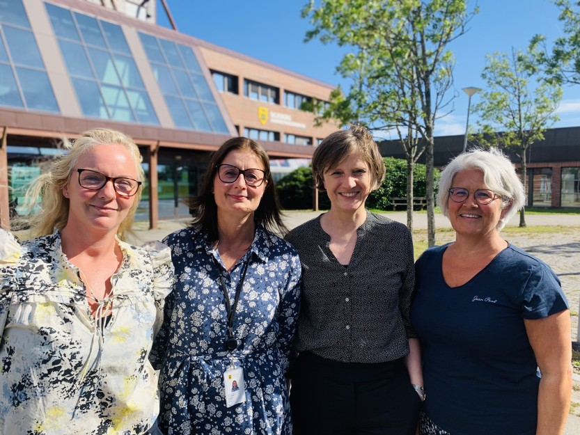 FIKK BESØK: Barne- og familieministeren ville høre hvordan kommunen jobber. Her er Lene Guthu Ryen (stab helse og velferd), Elsie Thorkildsen (stedfortreder barnevernleder), Kjersti Toppe (barne-og familieminister) og Eli-Anne Willard (stedfortreder virksomhetsleder kompetansesenter rus og psykisk helse)