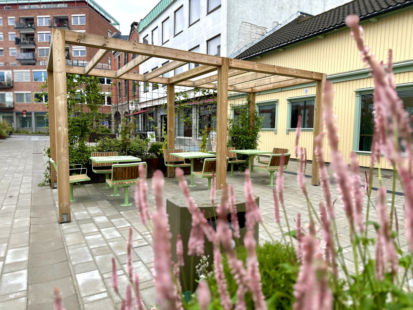 Nils Hønsvaldsgate er blitt oppgradert  (foto Ole Christian Foss)