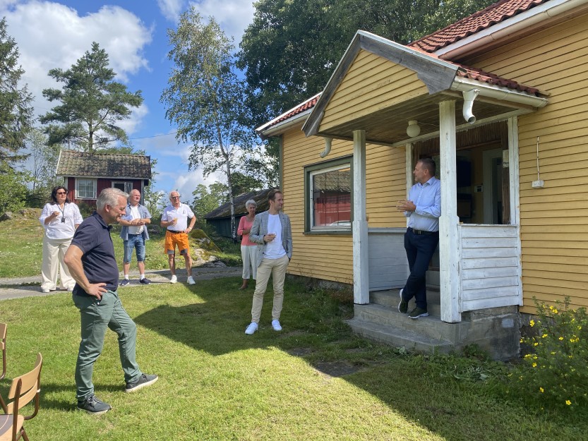 Bukkenes, Søndre Karlsøy