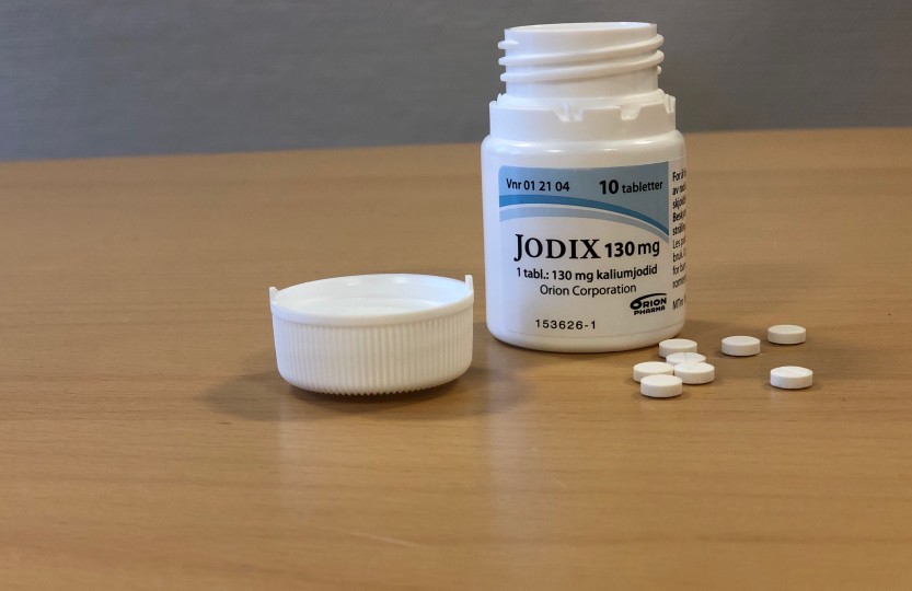 JOD-TABLETTER er viktig å ha dersom det skulle bli et stort utslipp av radioaktivitet. (foto: Ole Christian Foss)