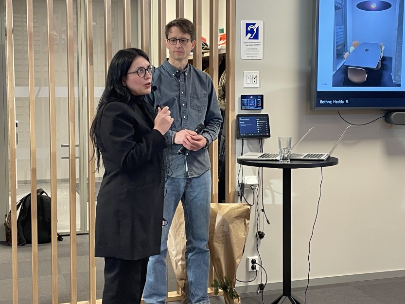 Kunstneren Lesia Vasylchenko og Halvor Rønning fra KORO