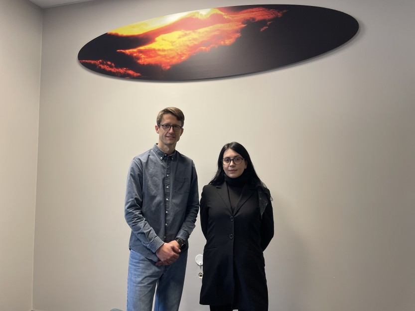 Kunstneren Lesia Vasylchenko og Halvor Rønning fra KORO