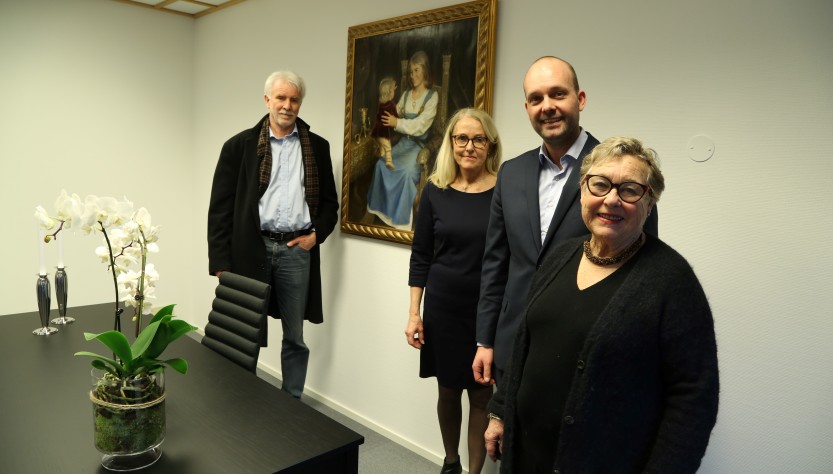 Åpning av vigselsrom i rådhuset med Terje Adler Mørk (f.v), Elisabeth Teien, Sindre Martinsen-Evje og Solbjørg Lervik