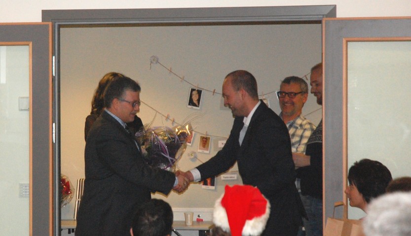 Ordfører Sindre Martinsen-Evje var med på den offisielle åpningen. Her sammen med enhetsleder i boveiledning Skjeberg, Magne Pettersen.