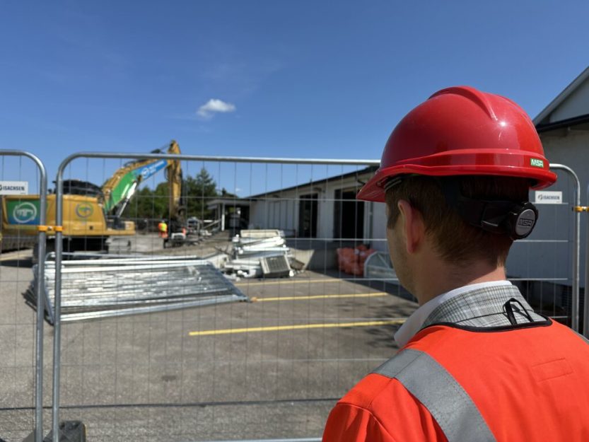 I GANG: Magnus Arnesen var på plass da byggestart Hafslund Dondern fant sted (foto Bypakke Nedre Glomma)