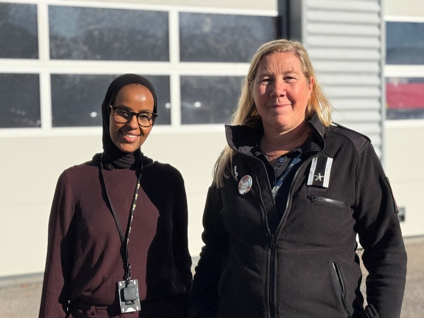 Fouzia O. Ali er ny beredskapsrådgiver i Sarpsborg kommune, og vil samarbeide tett med beredskapskoordinator Lise-Lotte Torp Berglind (foto: Ole Christian Foss)