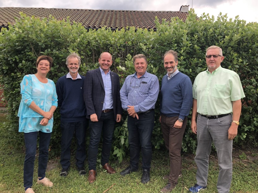 På bildet: Ordfører i Rakkestad, Ellen Solbrække, Åge Brabrand, forsker ved naturhistorisk museum, ordfører i Våler kommune, Reidar Kaabbel, utvalgsleder for plan, miljø og teknikk i Sarpsborg kommune, Tor Egil Brusevold, miljøverndirektør for Fylkesmannen i Østfold, Karsten Butenschøn og ordfører i Skiptvet, Svein Olav Agnalt.