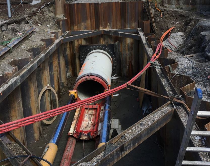 Bilde av arbeider med vann og avløp.