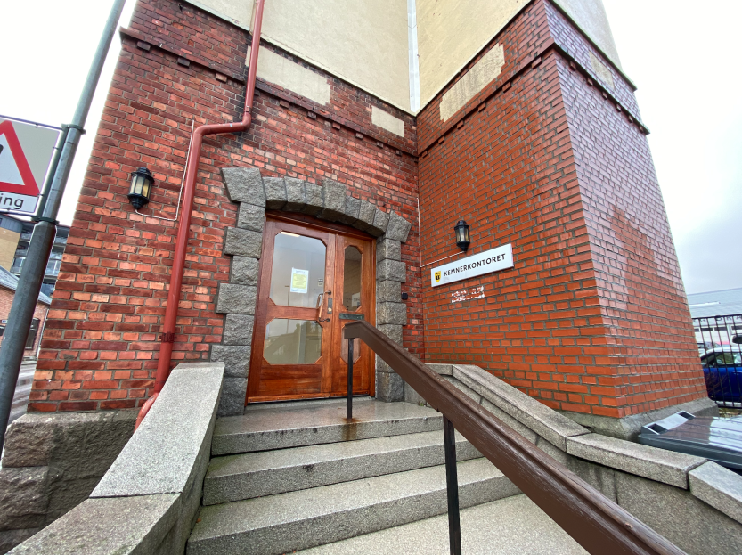 STENGER DØRENE: Kemnerkontoret stenger dørene fra 1. november 2020. (foto: Ole Christian Foss, Sarpsborg kommune)