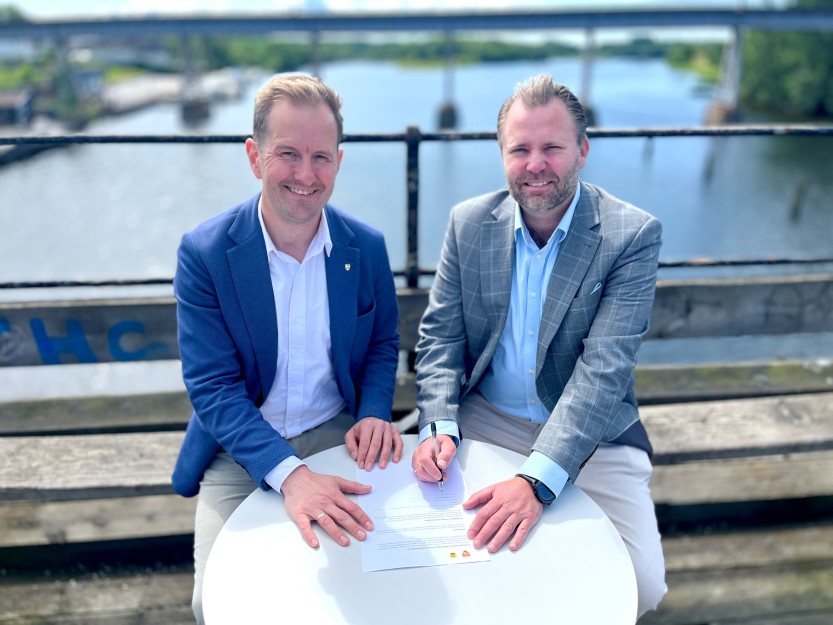 Ordfører i Sarpsborg Magnus Arnesen og ordfører i Fredrikstad Arne Sekkelsten