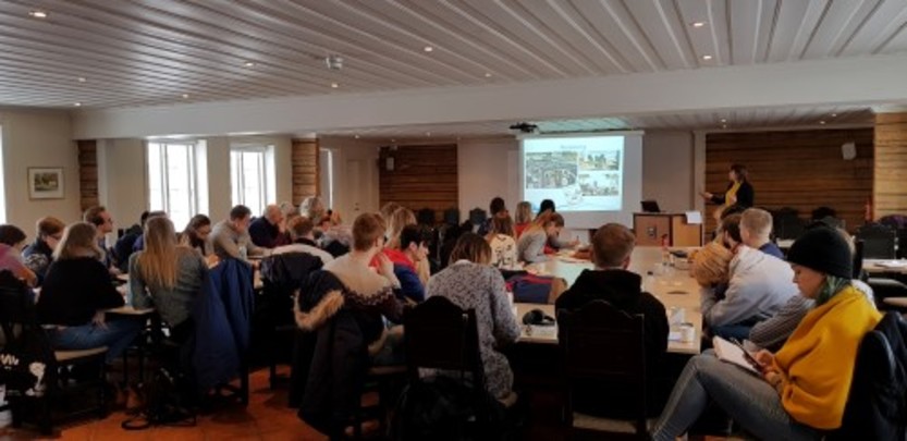 30 landskapsarkitekt- og by- og regionplanleggingsstudenter fra Universitetet for Miljø- og Biovitenskap (NMBU) besøkte Sarpsborg.
