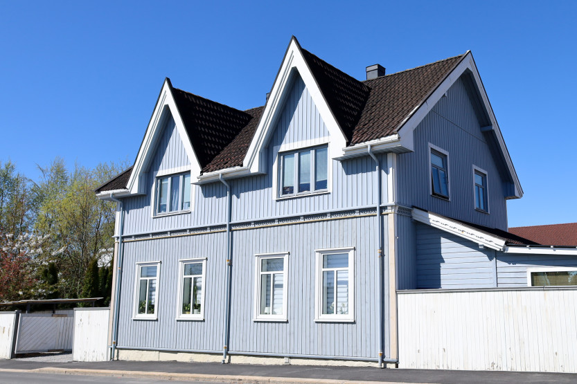 Nisveta Pitnjakovic var blant mottakerne av fjorårets tilskudd, og pengene har bidratt til at huset hennes kunne vedlikeholdes.