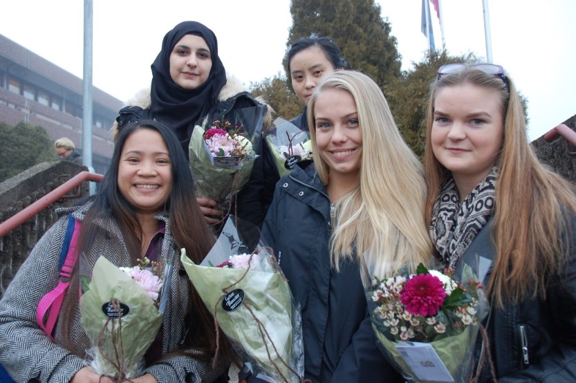 Gerlie Blakkestad, Kine Bjerknes, Therese Hansen, Rojan Abdulkader og Elin Tran er andre års lærlinger i Sarpsborg kommune. 