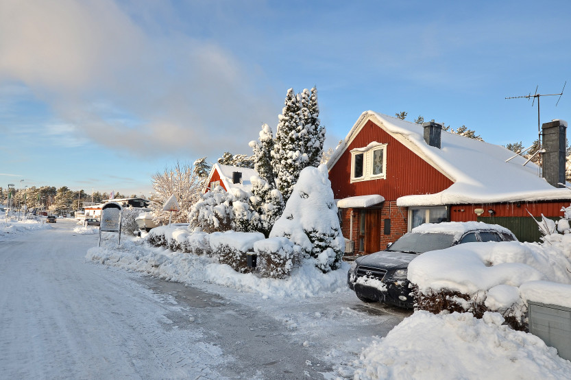 Vinterbilde av hus