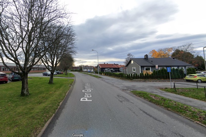 Per Gyntveien på Kurland er en av veiene som er prioritert for oppgradering i 2024 (foto: Google Streetview)