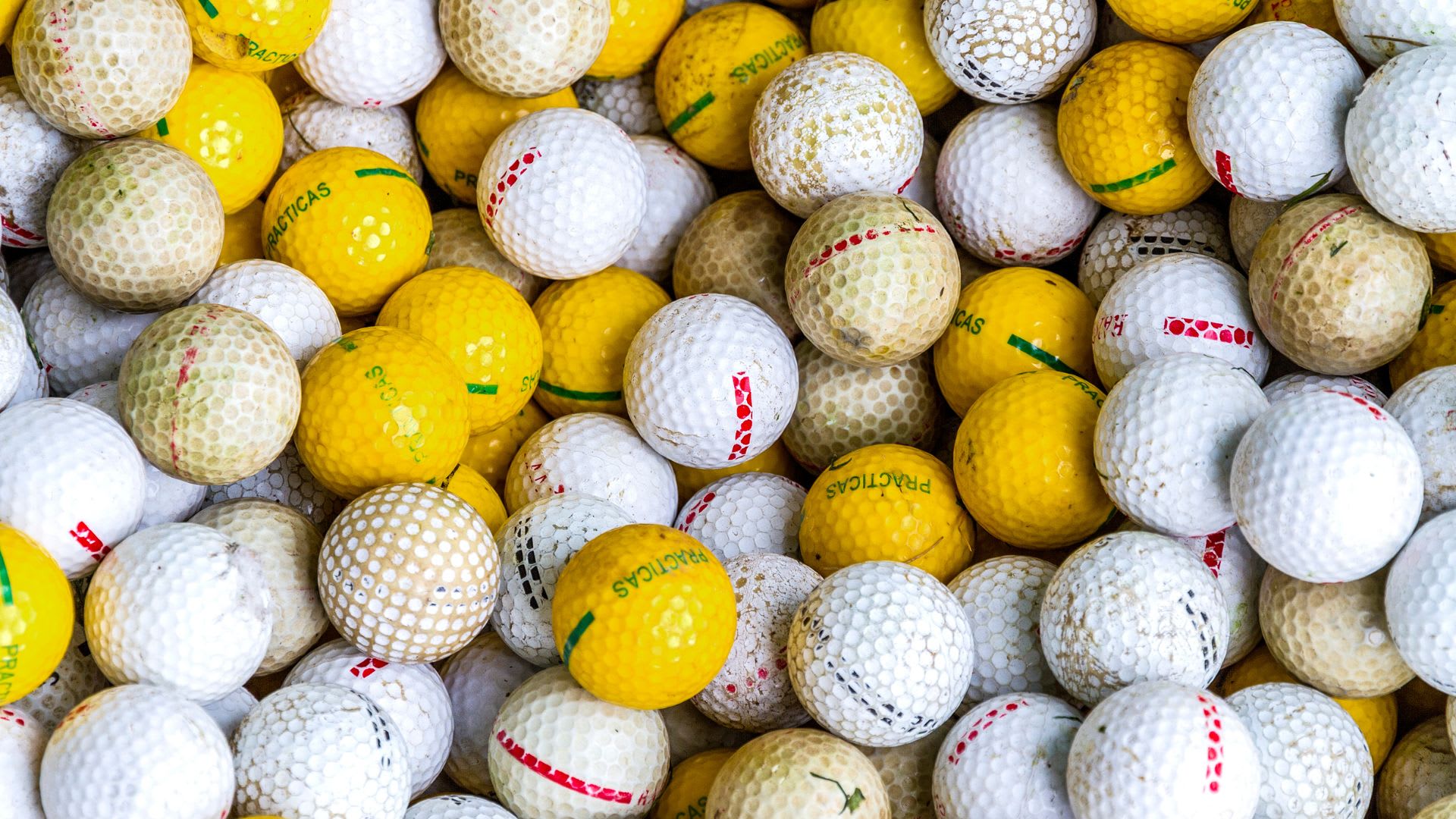 golf balls of different brands