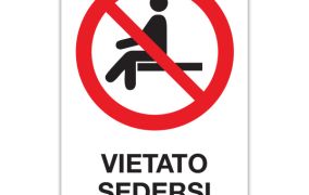 Vietato sedersi