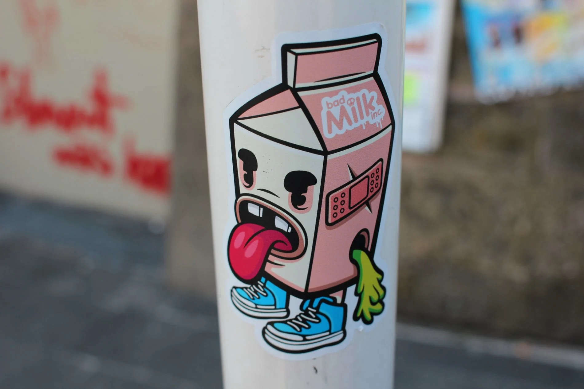 Stickers Street Art: dai tag alle gallerie d’arte - Stampaestampe.it