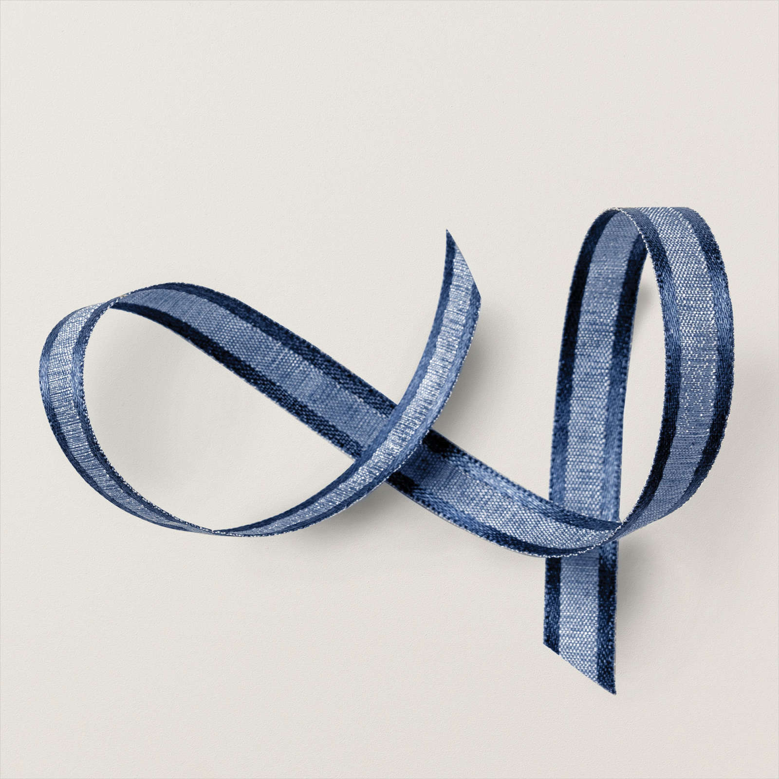 3/8" (1 CM) GESCHENKBAND MIT ABGESETZTER KANTE IN MARINEBLAU