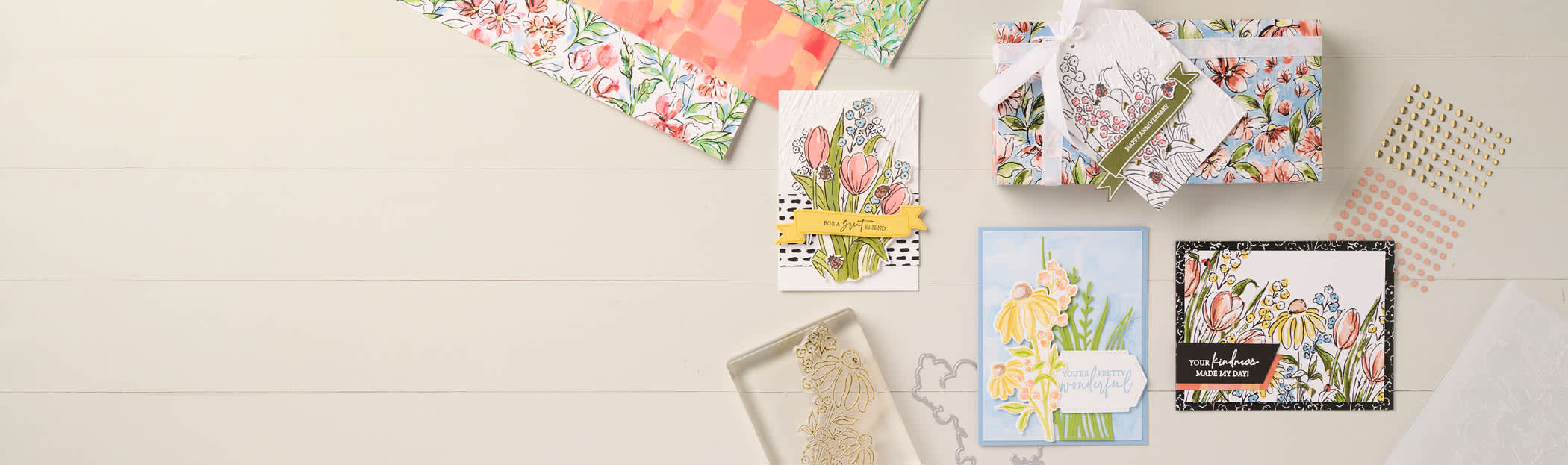 CUST_SUIT_CAT_MIXED_MEDIA_FLORALS_PRD