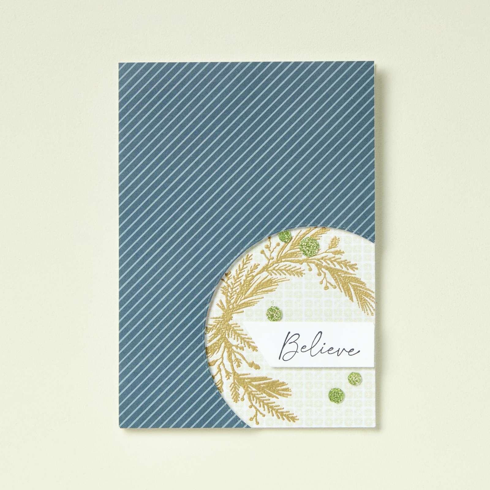 TRADITIONS OF CHRISTMAS  12" X 12" (30.5 X 30.5 CM) SPECIALTY DESIGNER SERIES PAPER