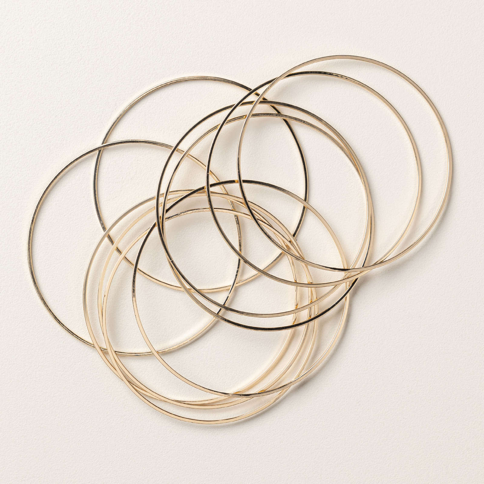 GROTE GOUDKLEURIGE RINGEN