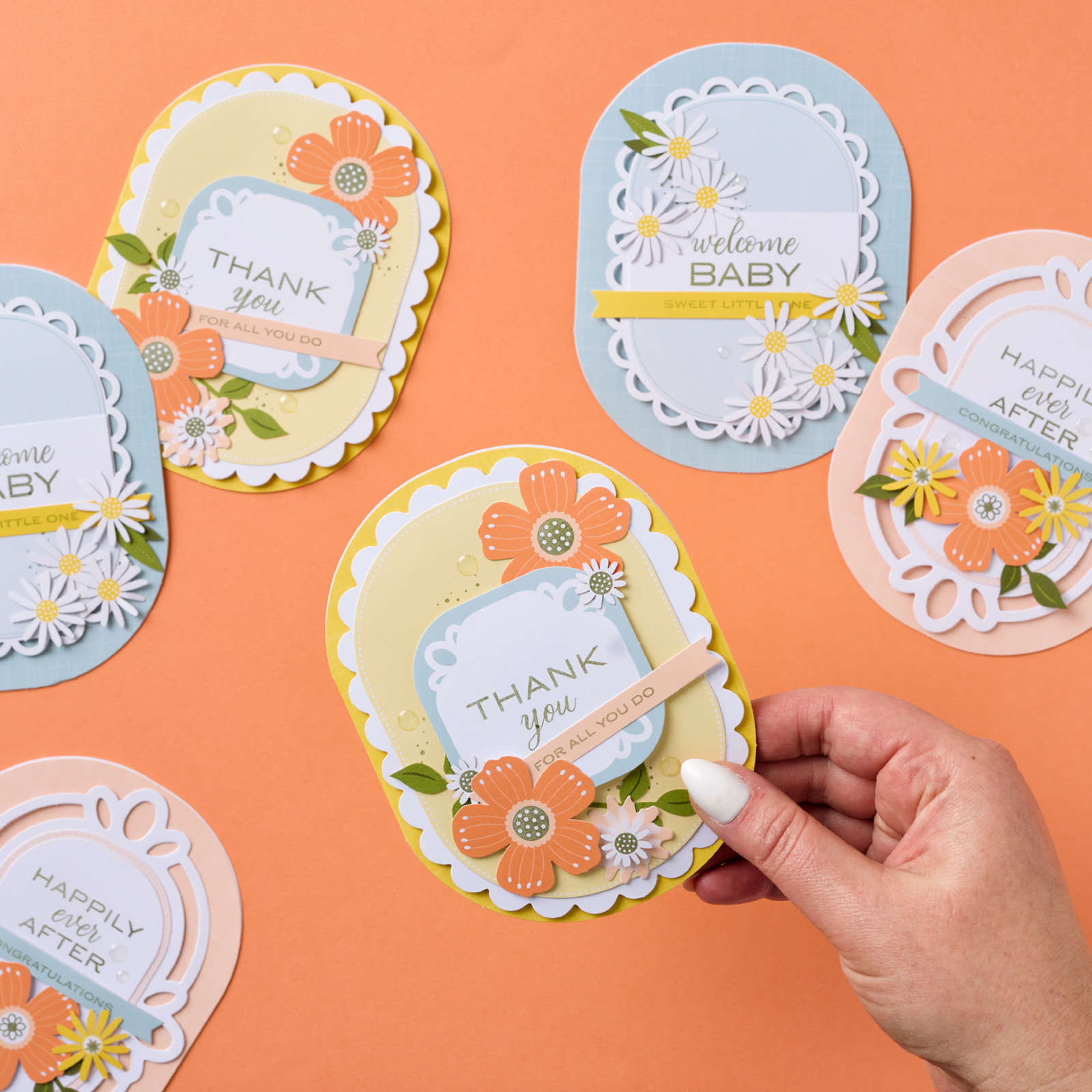 HAPPY HAPPENINGS KIT (ENGLISH)