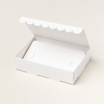 SCALLOPED GIFT CARD BOXES