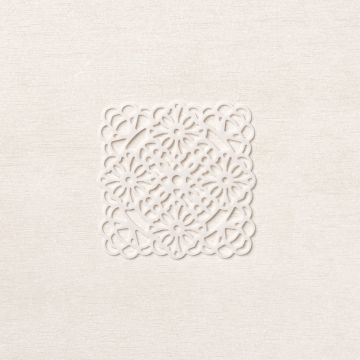 SQUARE VELLUM DOILIES