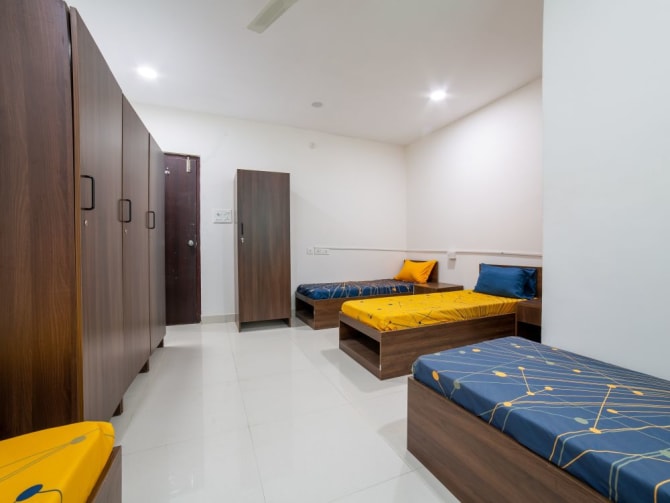 Single or shared room men's PG in Hyderabad