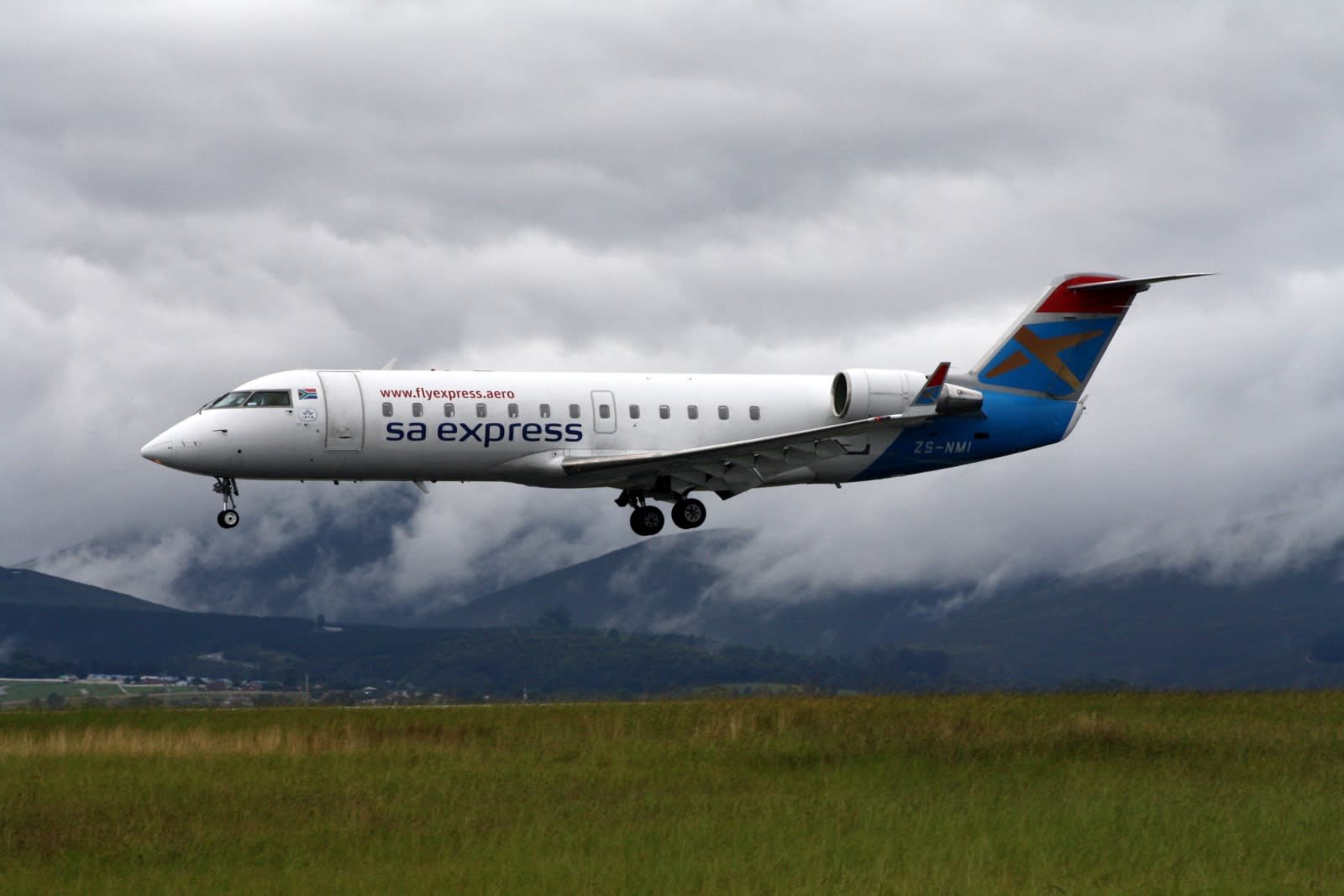 South African Airways Bombardier CRJ200ER Star Alliance Virtual