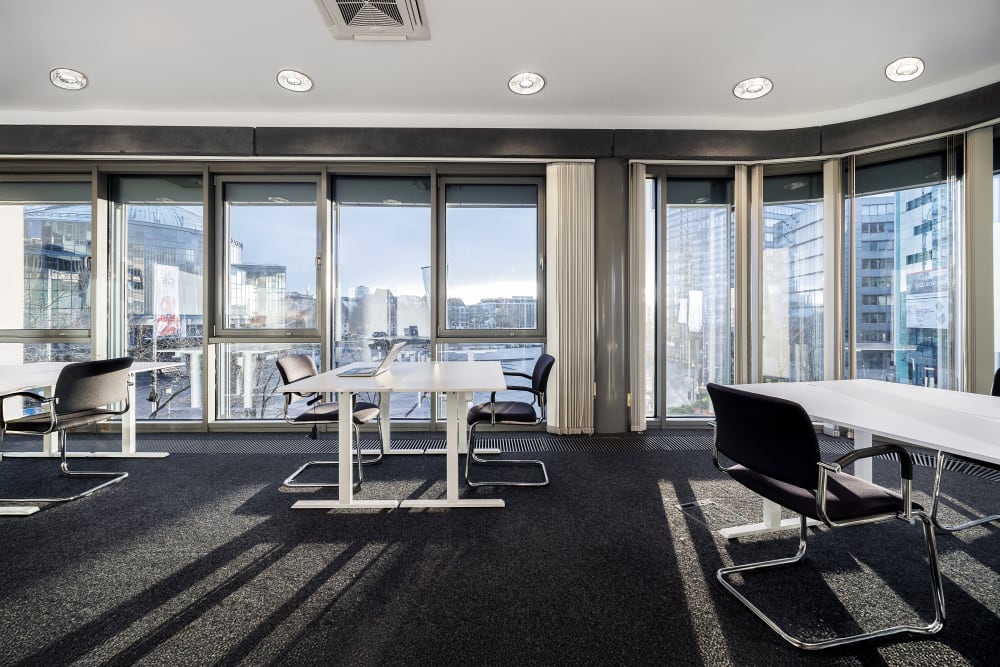 Der lichtdurchflutete Raum Lissabon