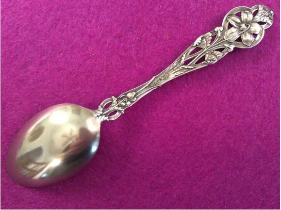 Silver--Alvin Birth Month Flower--No. 3 the Violet-002.PNG