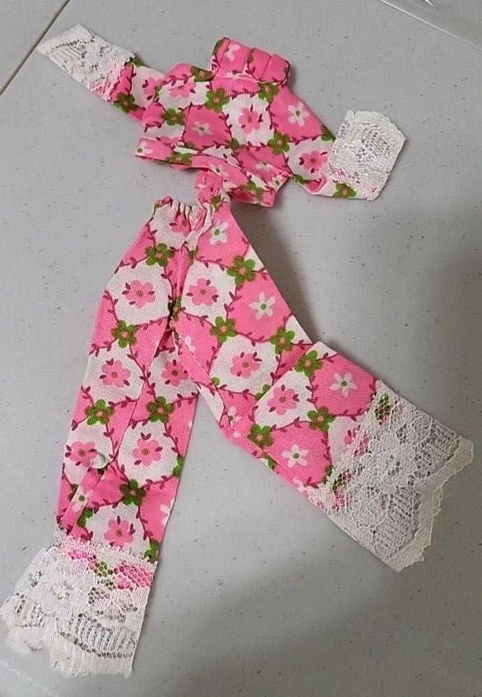 pink green floral outfit.jpg