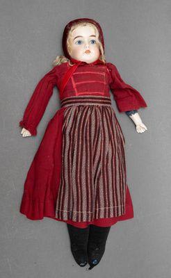 Doll-001.jpg