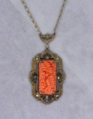 orangenecklace5.JPG