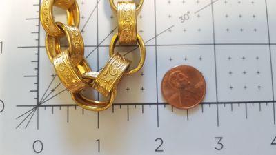 chunky  oversized links