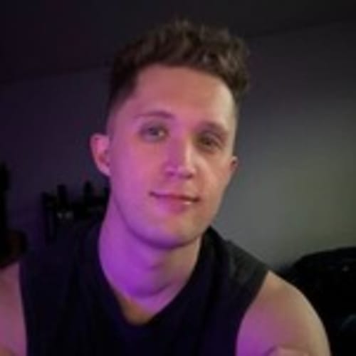 zach_uhtack
