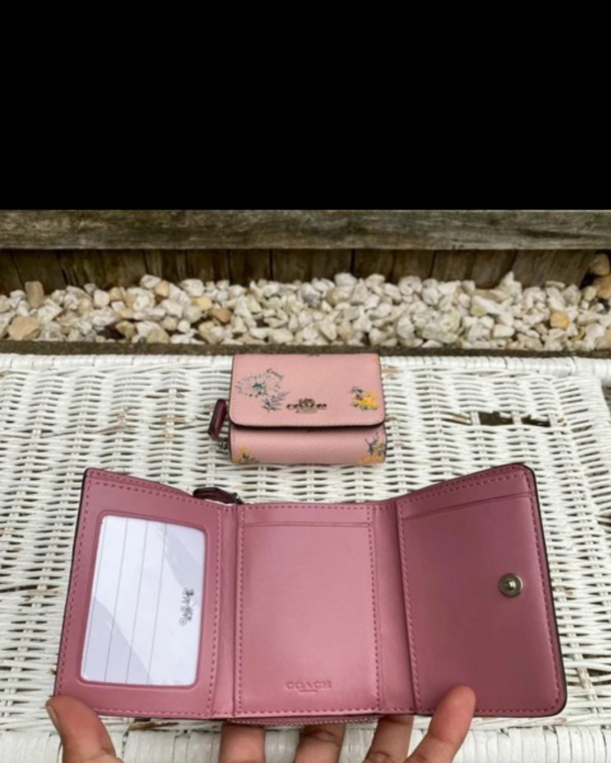 Small Trifold Wallet With Dandelion Floral Print 45