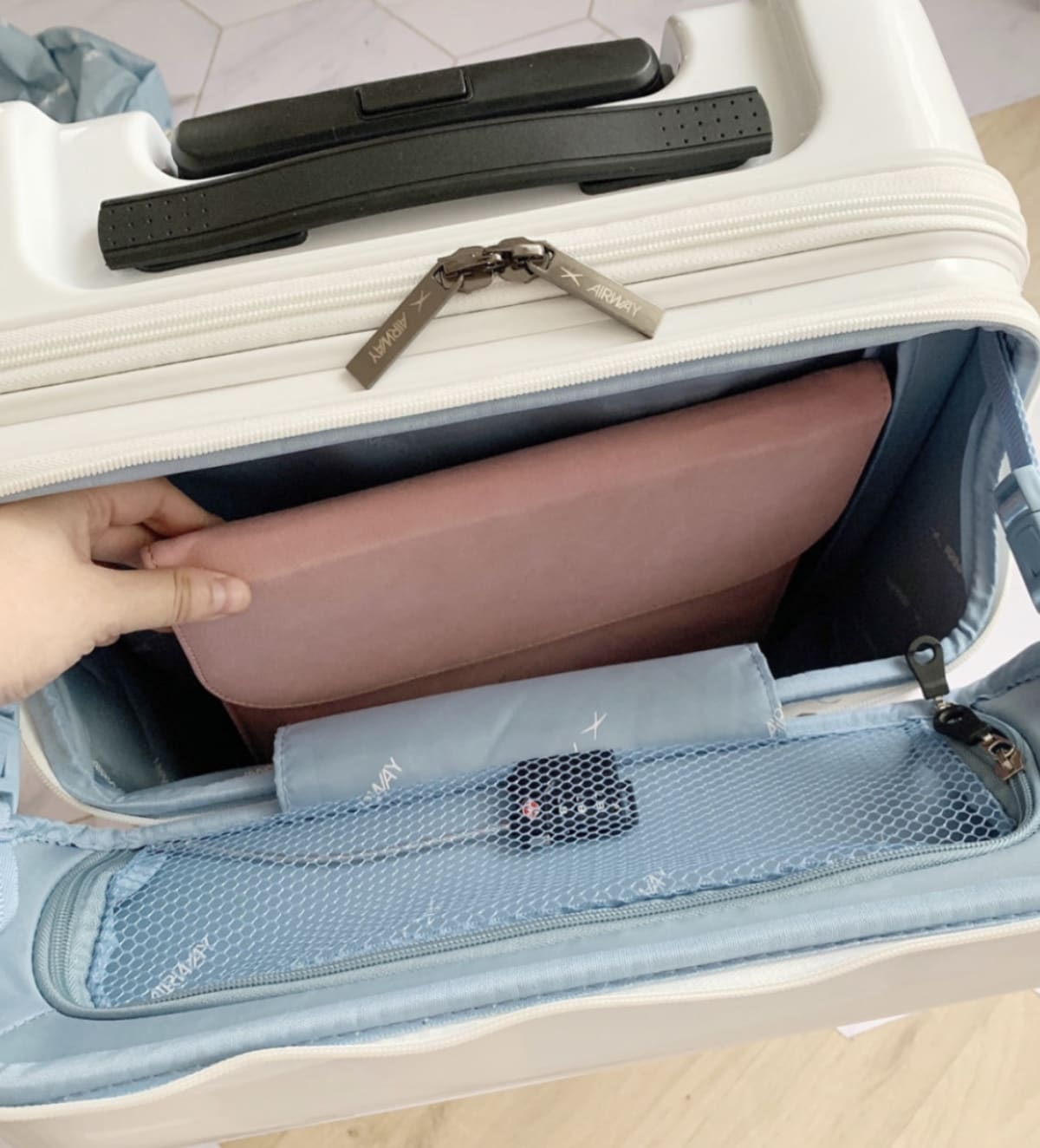 Best cabin bag for frequent travellers who travel with a laptop! It’s