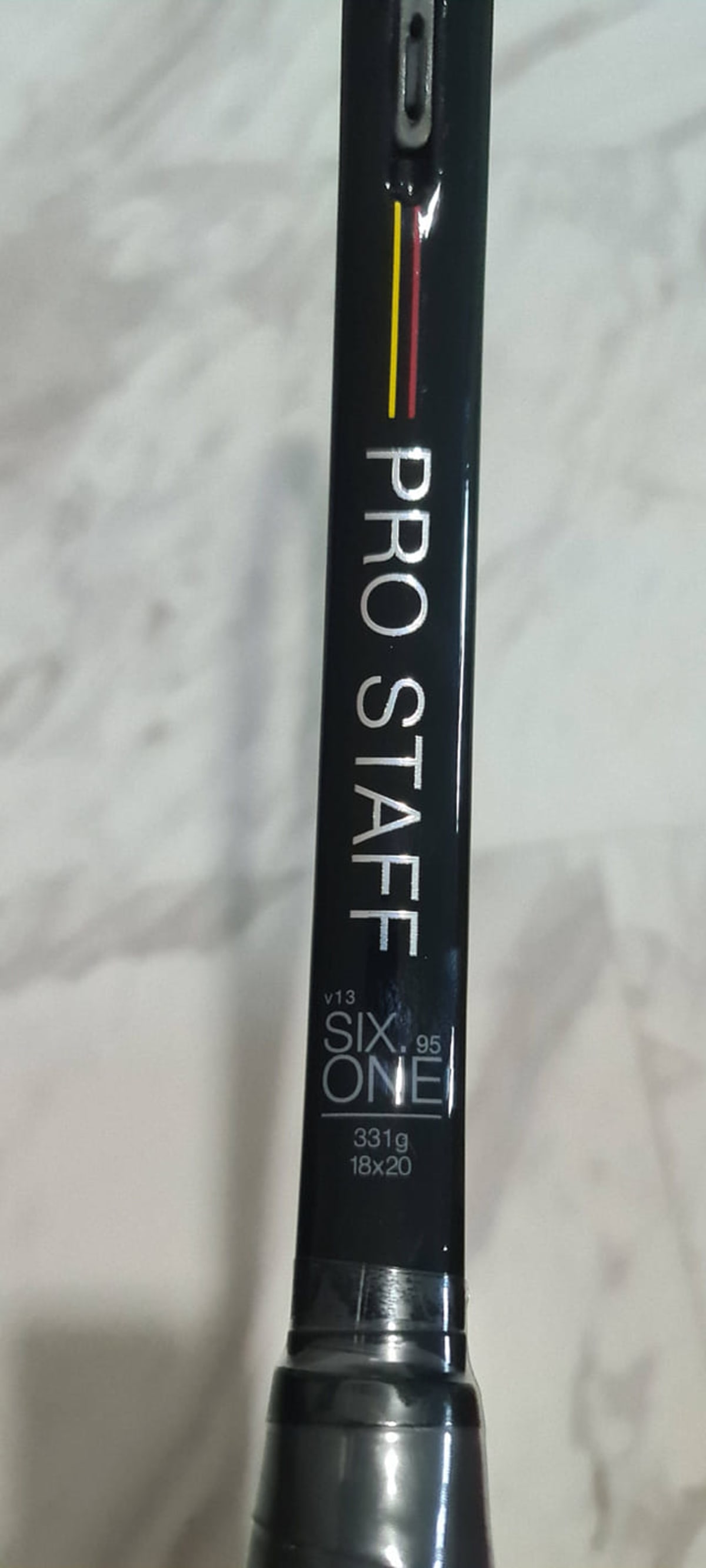 Got this classic racket Wilson 6.1 95 v13 from Wilson Pro Labs. Tennis fans will know about this po