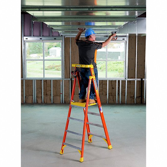 Werner PD6208 - Fiberglass Podium Ladder, 8' | Stauffer Glove & Safety