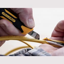 9mm Fiberglass Rubber Grip Utility Knife (XA-1)