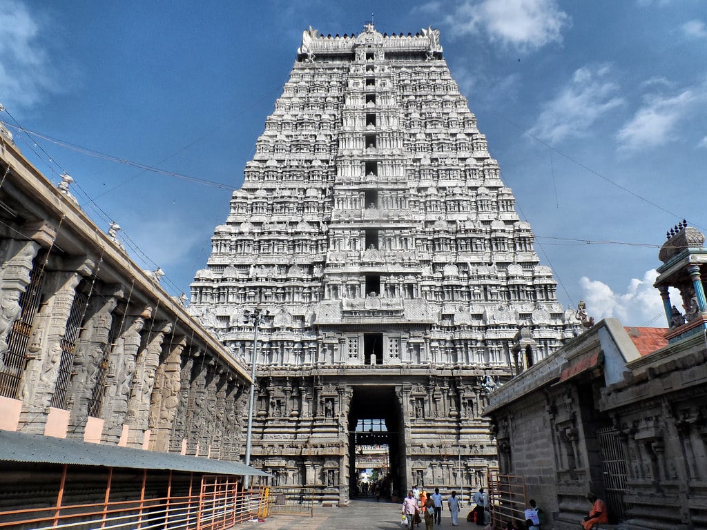 Hire a car and driver in Tiruvannamalai